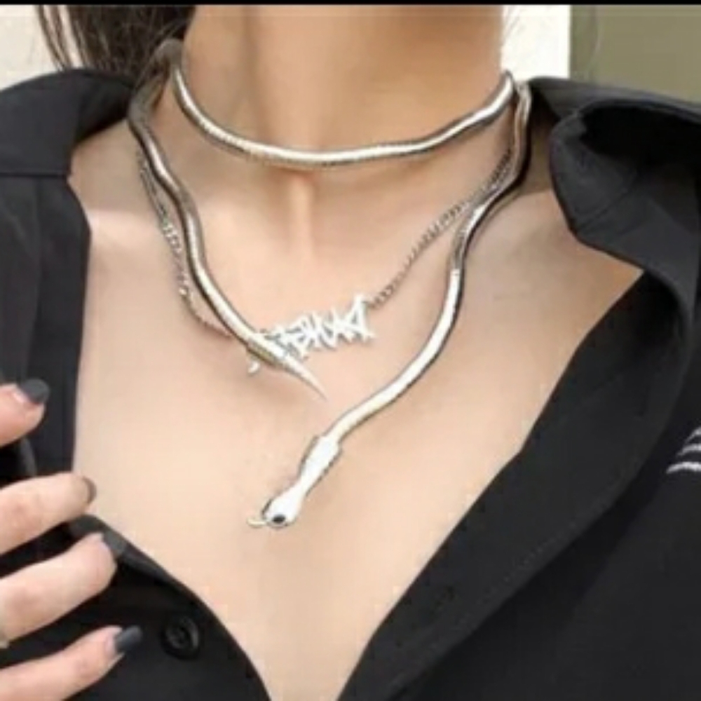 Snake Accessory - Picture 2 of 12